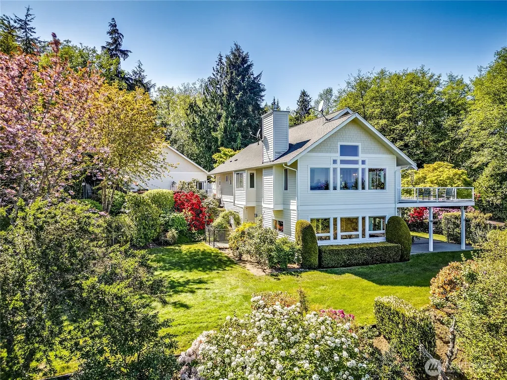 124 Hoods View Court Port Ludlow WA 98365