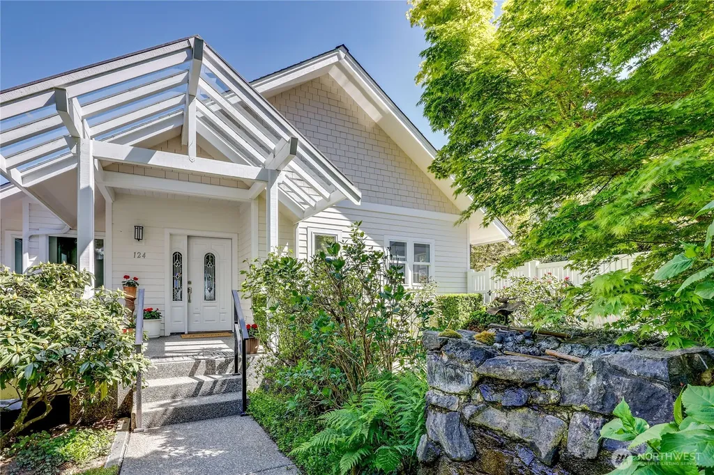 124 Hoods View Court Port Ludlow WA 98365