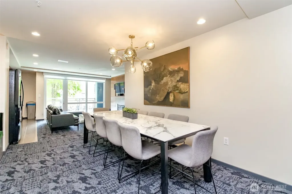 76 Cedar Street Seattle WA 98121