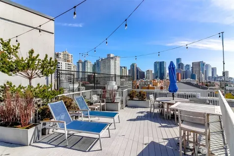 76 Cedar Street Seattle WA 98121