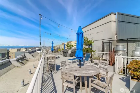 76 Cedar Street Seattle WA 98121