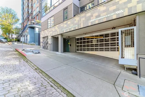 76 Cedar Street Seattle WA 98121