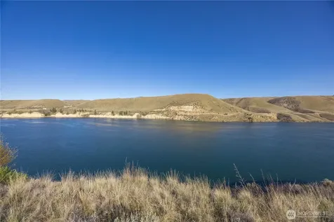 1163 Strahl Canyon Road Grand Coulee WA 99133