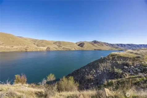1163 Strahl Canyon Road Grand Coulee WA 99133