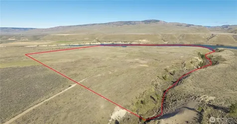 1163 Strahl Canyon Road Grand Coulee WA 99133