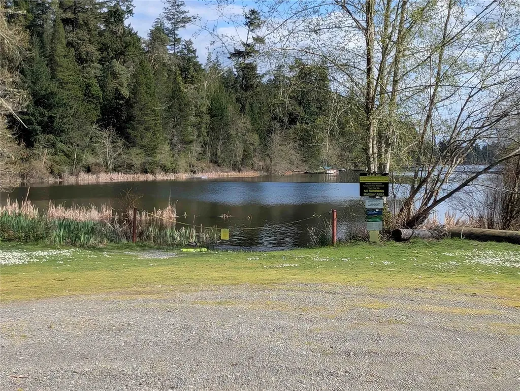 10325 Totem Way Anderson Island WA 98303