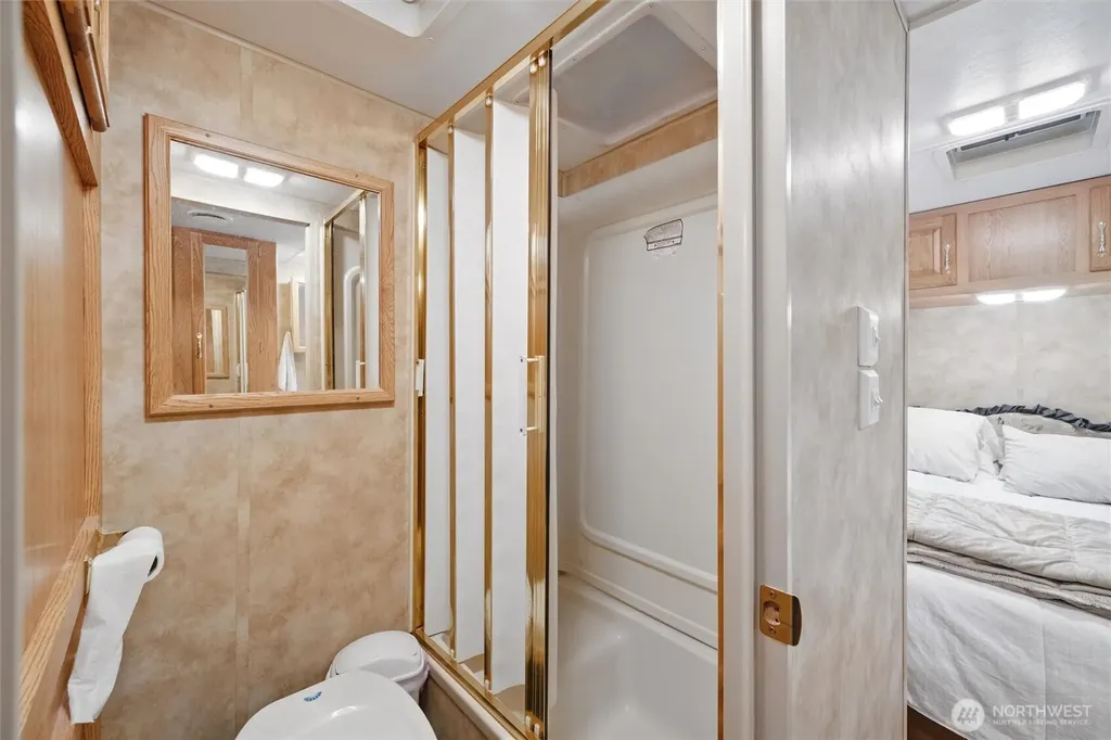 2 Schinn Canyon Circle Deming WA 98244