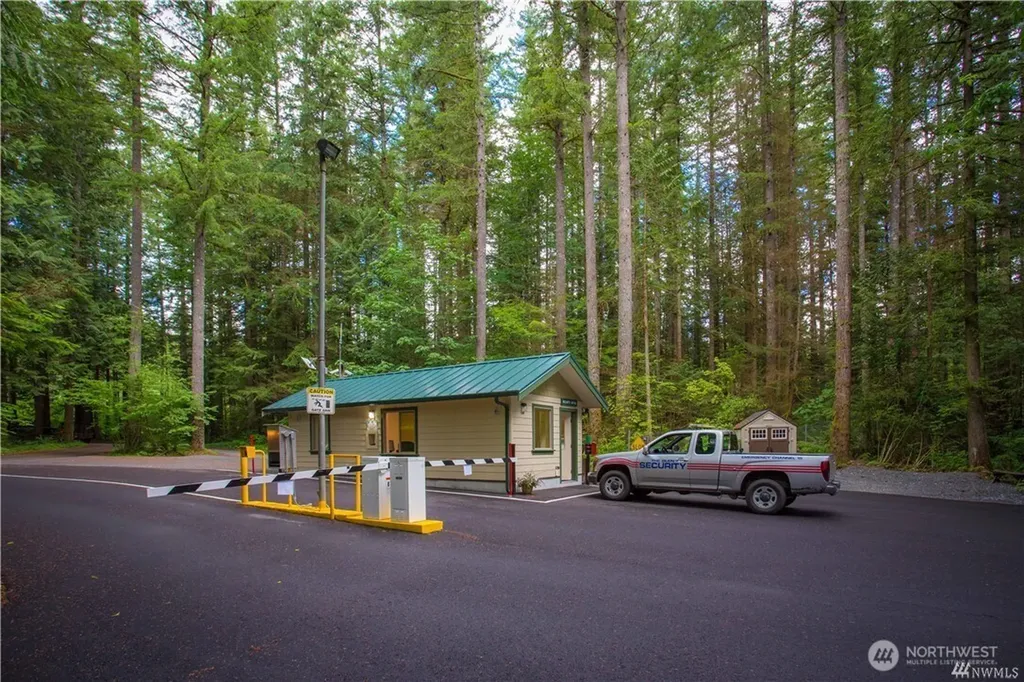 2 Schinn Canyon Circle Deming WA 98244