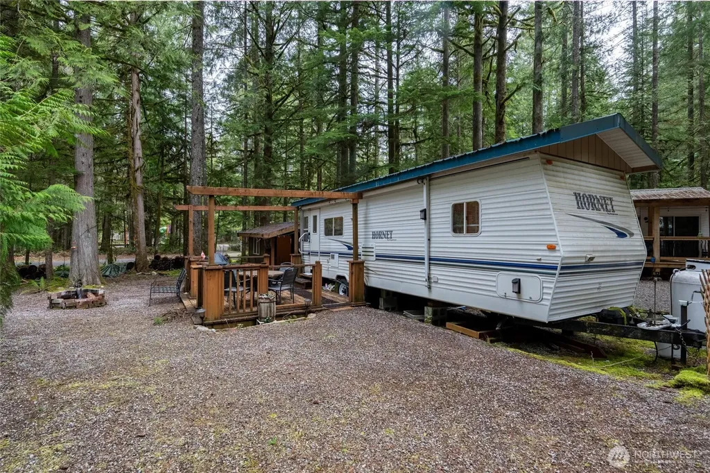 2 Schinn Canyon Circle Deming WA 98244