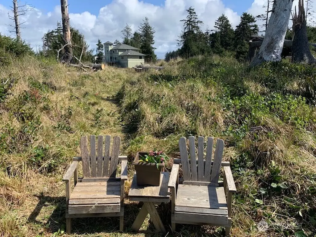 58 Chauncey Lane Pacific Beach WA 98571