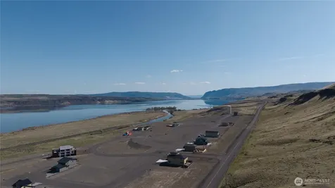 360 Vantage Bay Loop Vantage WA 98950