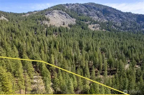 94 Homestead Road Winthrop WA 98862