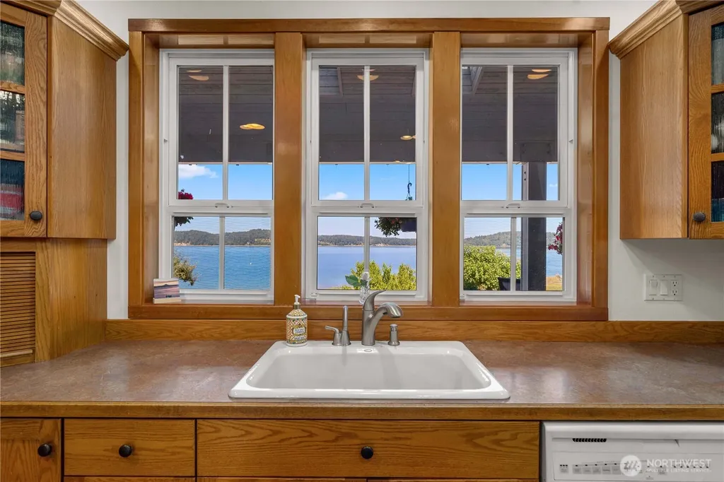 110 Smith Cove Way Shelton WA 98584