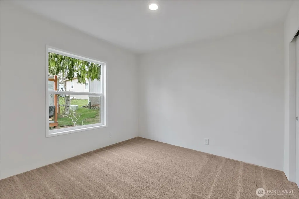 18320 35th Place S Seatac WA 98188