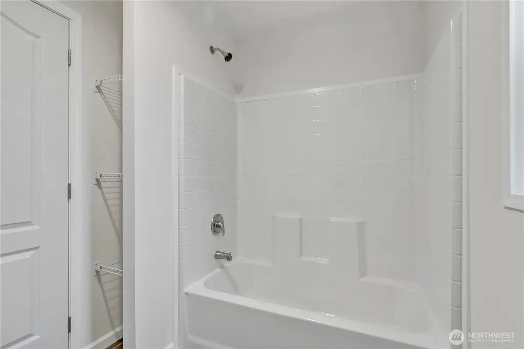 18320 35th Place S Seatac WA 98188