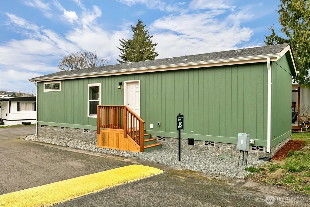 18320 35th Place S Seatac WA 98188