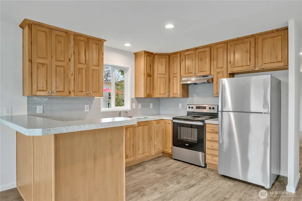 18320 35th Place S Seatac WA 98188