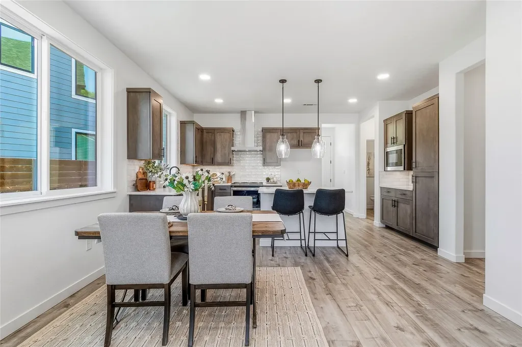 1021 SE Garrison Village Way College Place WA 99324