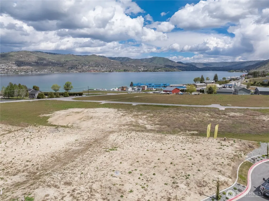 144 Loretta Lane Chelan WA 98816