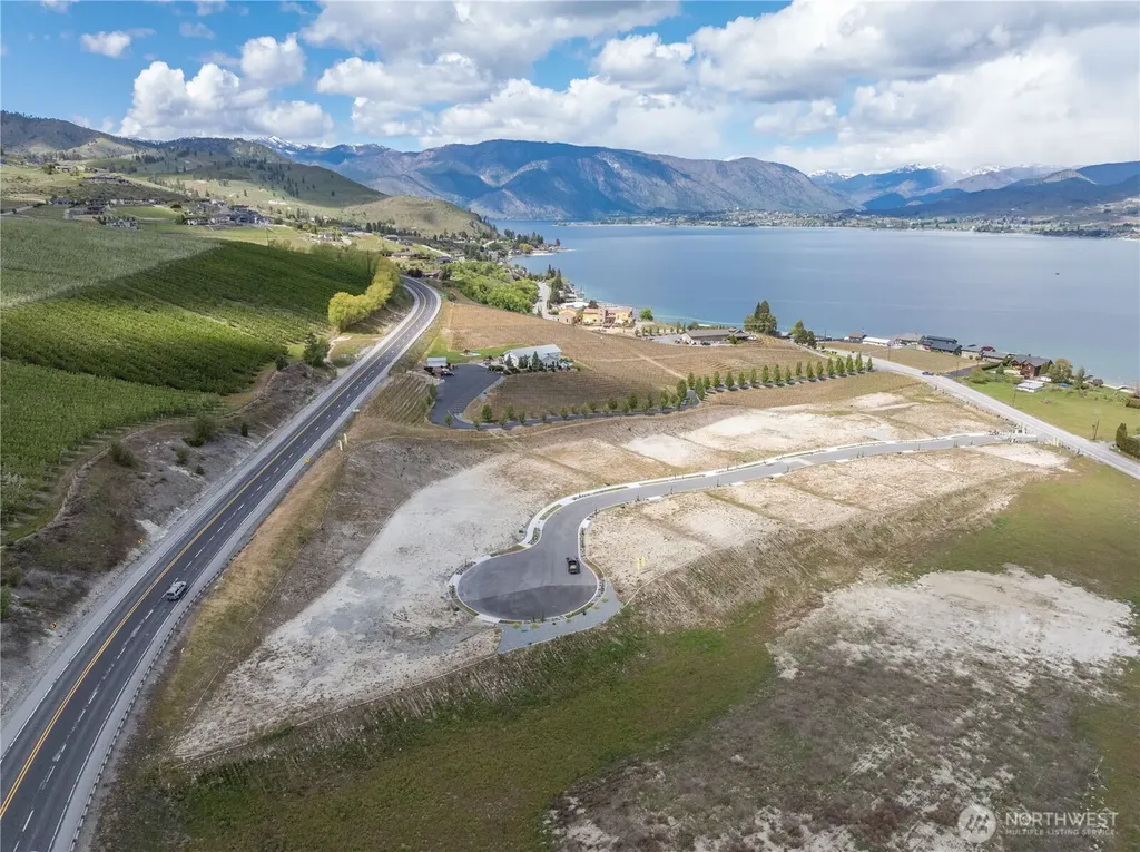 144 Loretta Lane Chelan WA 98816