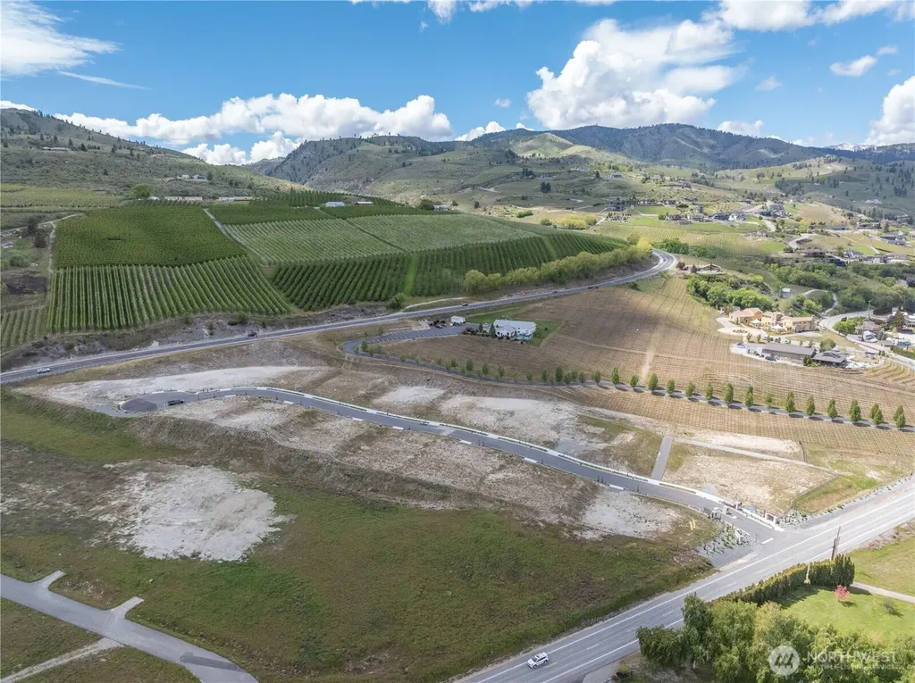 90 Loretta Lane Chelan WA 98816