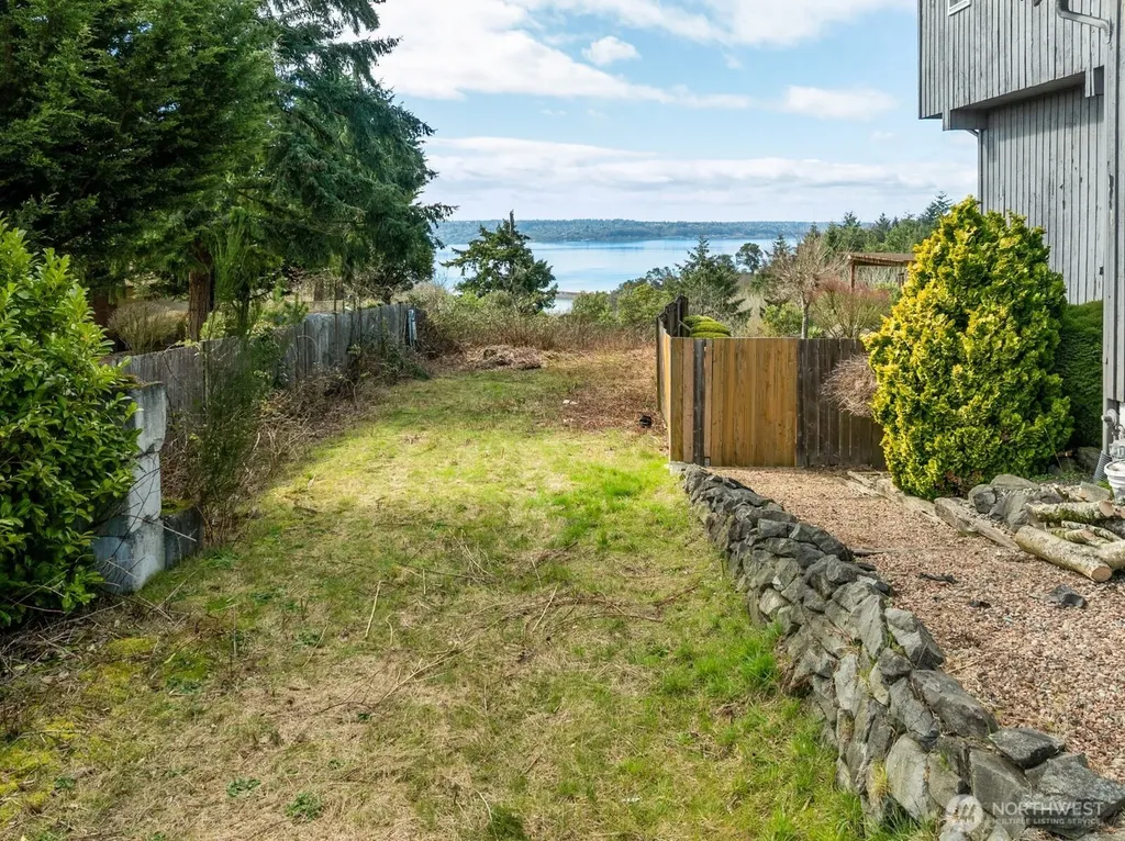 3810 Browns Point Boulevard NE Tacoma WA 98422