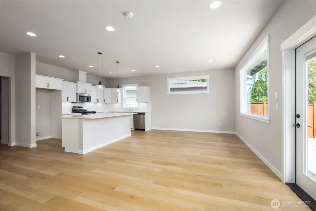 804 Parkland Loop Sedro Woolley WA 98284