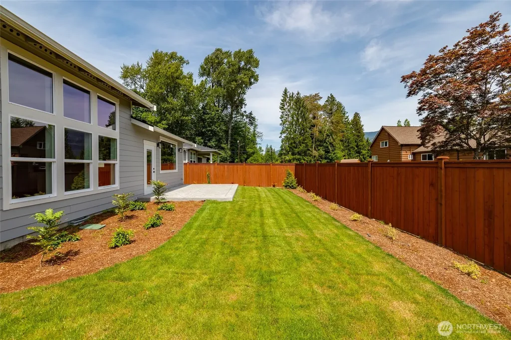 804 Parkland Loop Sedro Woolley WA 98284
