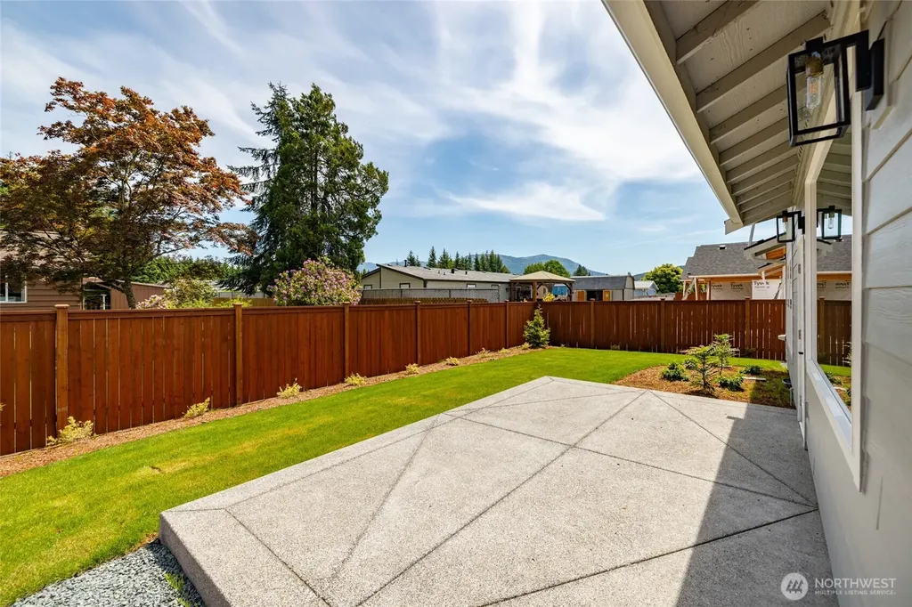 804 Parkland Loop Sedro Woolley WA 98284