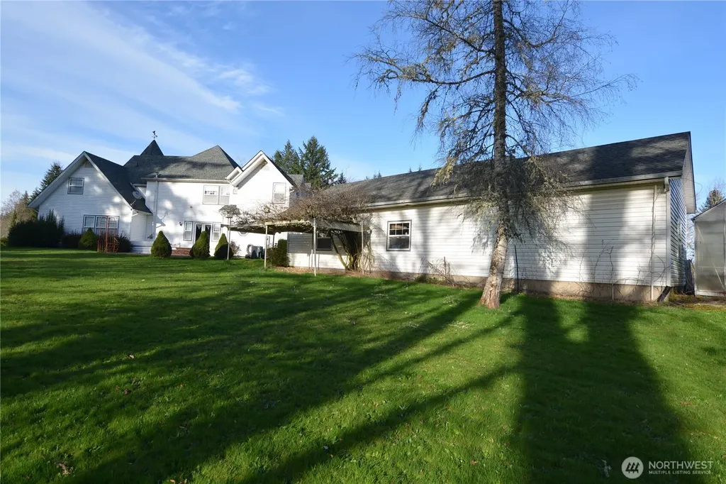 1397 State Route 506 Vader WA 98593