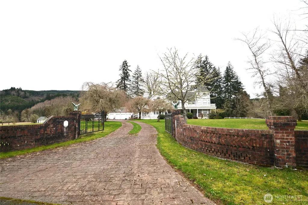 1397 State Route 506 Vader WA 98593