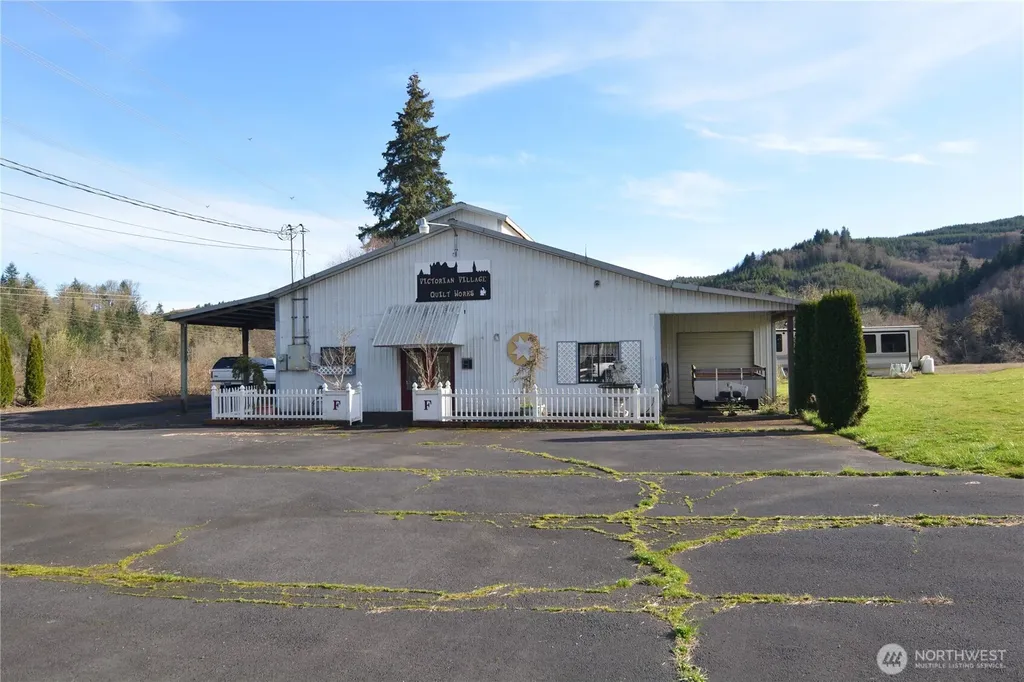 1397 State Route 506 Vader WA 98593