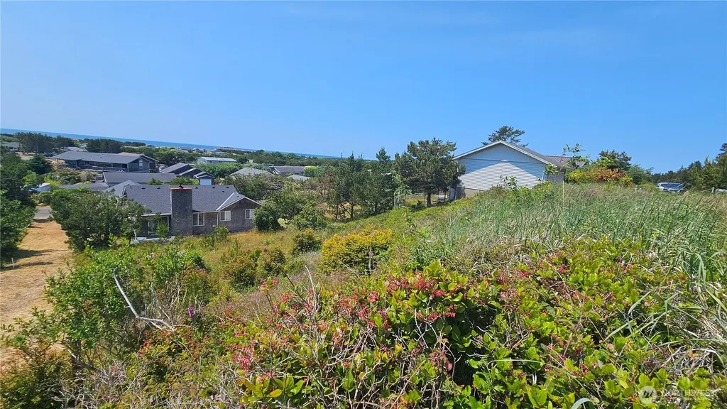 35207 J Place Ocean Park WA 98640