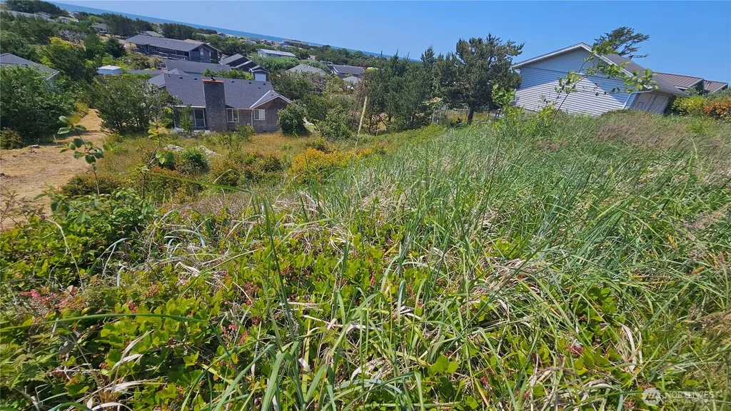 35207 J Place Ocean Park WA 98640