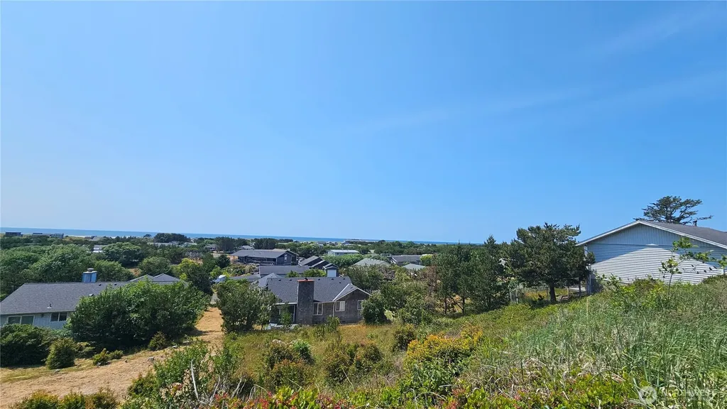 35207 J Place Ocean Park WA 98640