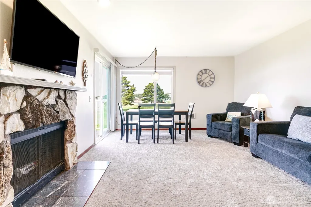 210 NW 26th Street Long Beach WA 98631