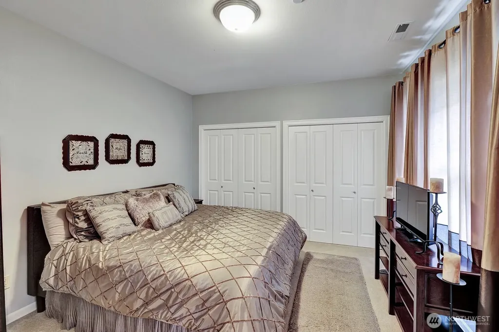 1833 297 Way SE Fall City WA 98024