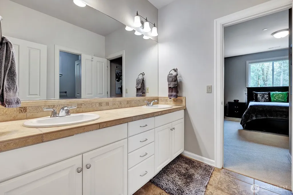 1833 297 Way SE Fall City WA 98024