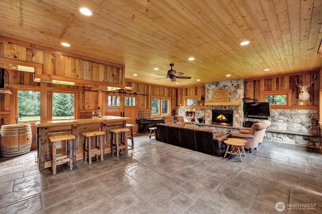 1833 297 Way SE Fall City WA 98024