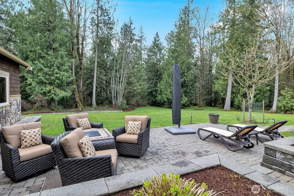 1833 297 Way SE Fall City WA 98024