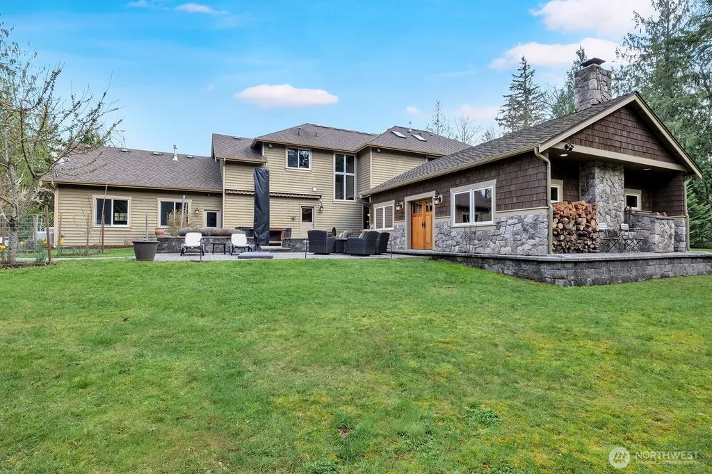 1833 297 Way SE Fall City WA 98024