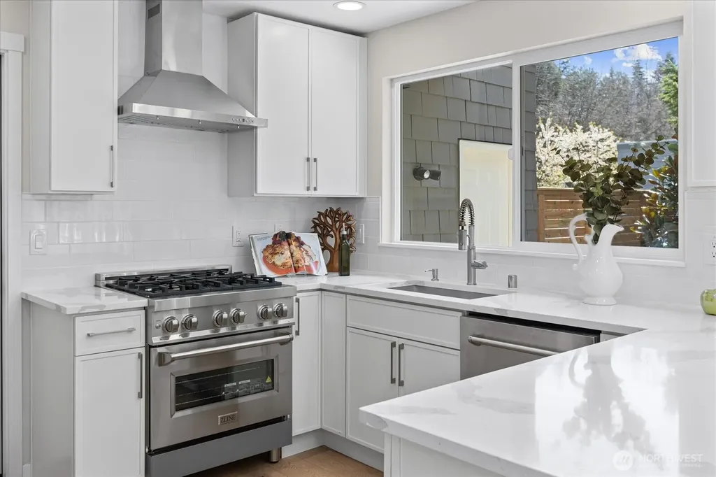1825 112th Avenue NE Bellevue WA 98004