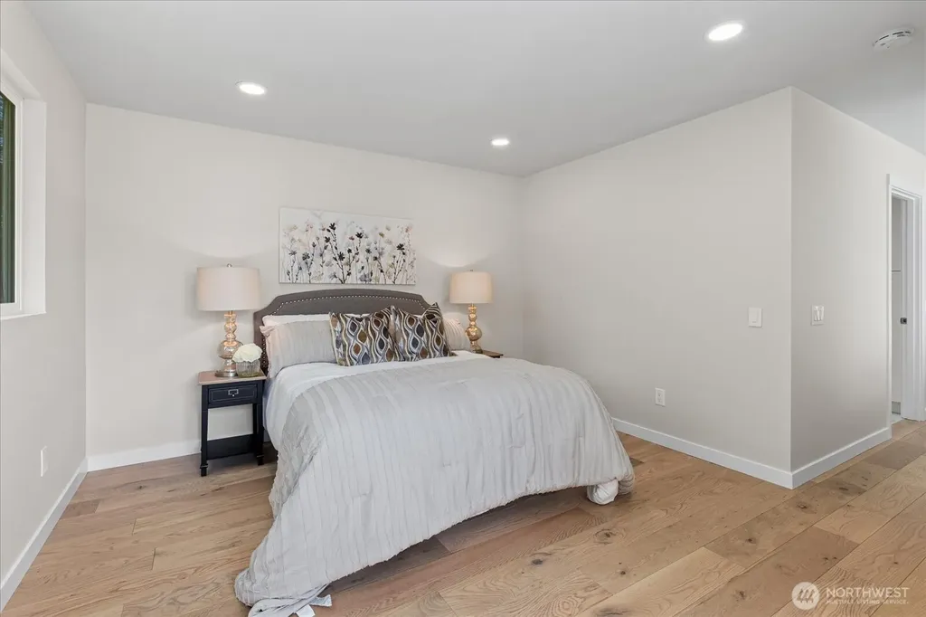 1825 112th Avenue NE Bellevue WA 98004