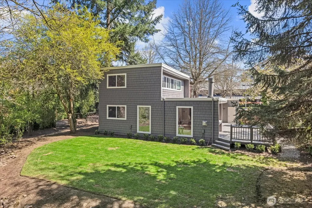 1825 112th Avenue NE Bellevue WA 98004