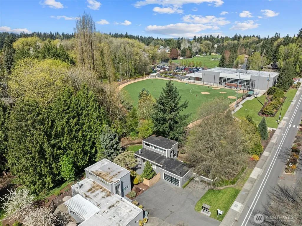 1825 112th Avenue NE Bellevue WA 98004