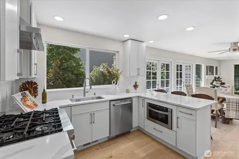 1825 112th Avenue NE Bellevue WA 98004