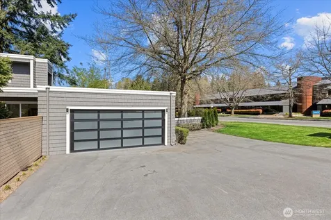 1825 112th Avenue NE Bellevue WA 98004