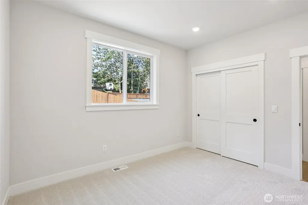 328 182nd Place SE Bothell WA 98012