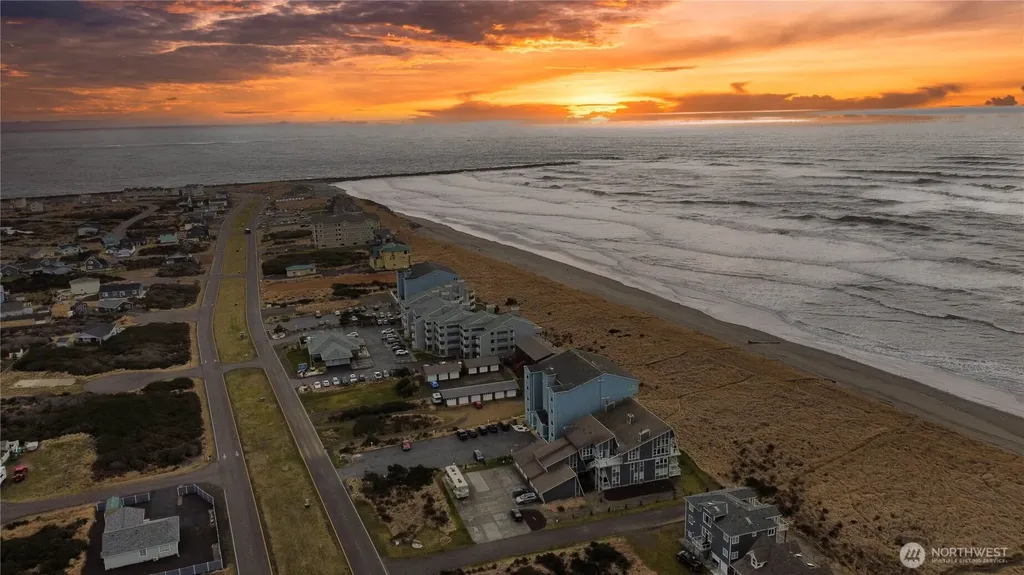 1274 Cutlass SW Ocean Shores WA 98569