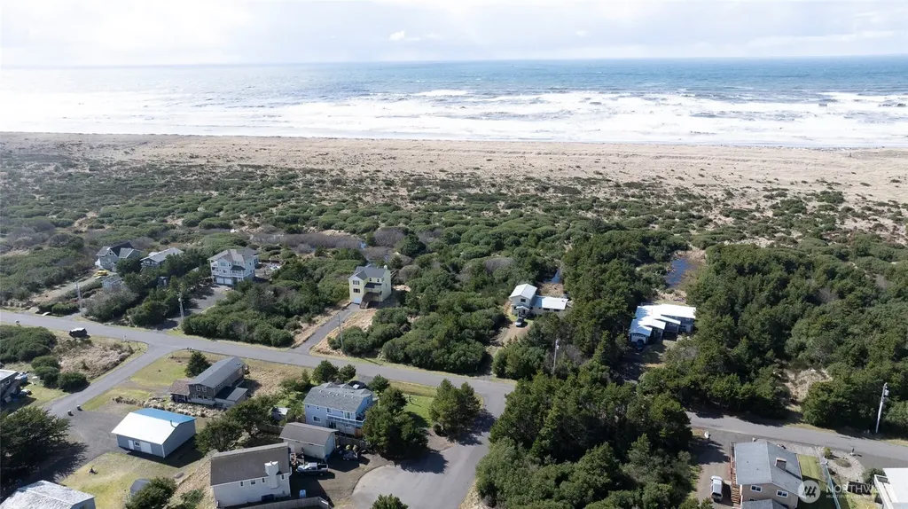 749 S Sand Dune Avenue SW Ocean Shores WA 98569